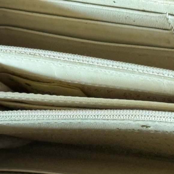 Kate Spade - Black Patent
Leather Wallet - Picture 5 of 5